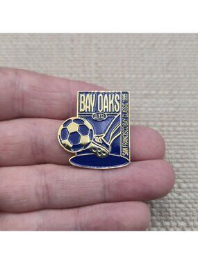 Vintage 1999 Bay Oaks San Francisco Bay Classic Soccer Tournament Pin A8215